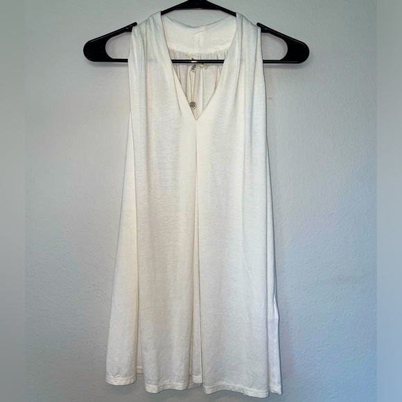 Max Studio Tops - Max Studio Ivory V-Neck Tank Top Halter Size XS Style# 670676 NWT